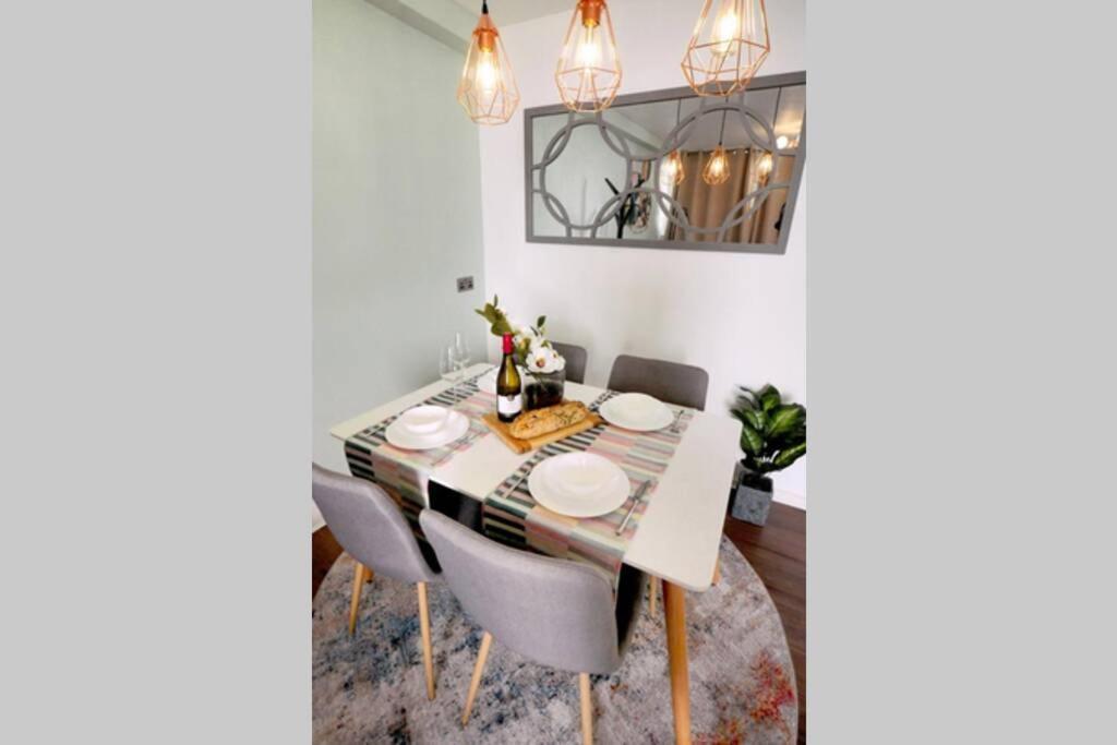 Super Spacious 2 Bedroom Apt 20Mn From Central. Londra Esterno foto