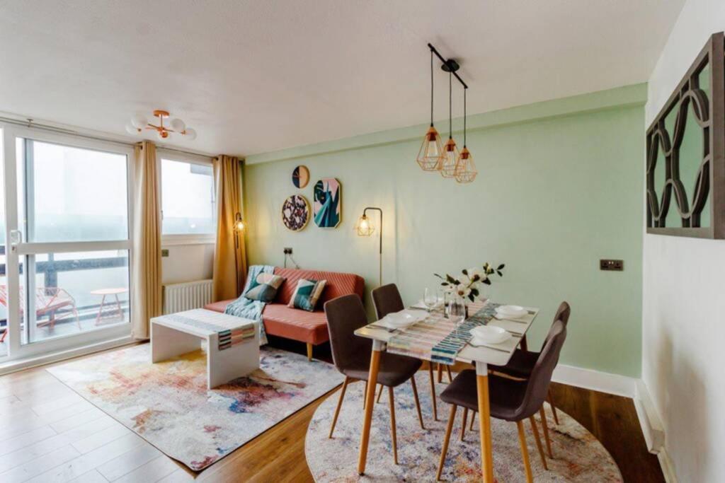Super Spacious 2 Bedroom Apt 20Mn From Central. Londra Esterno foto